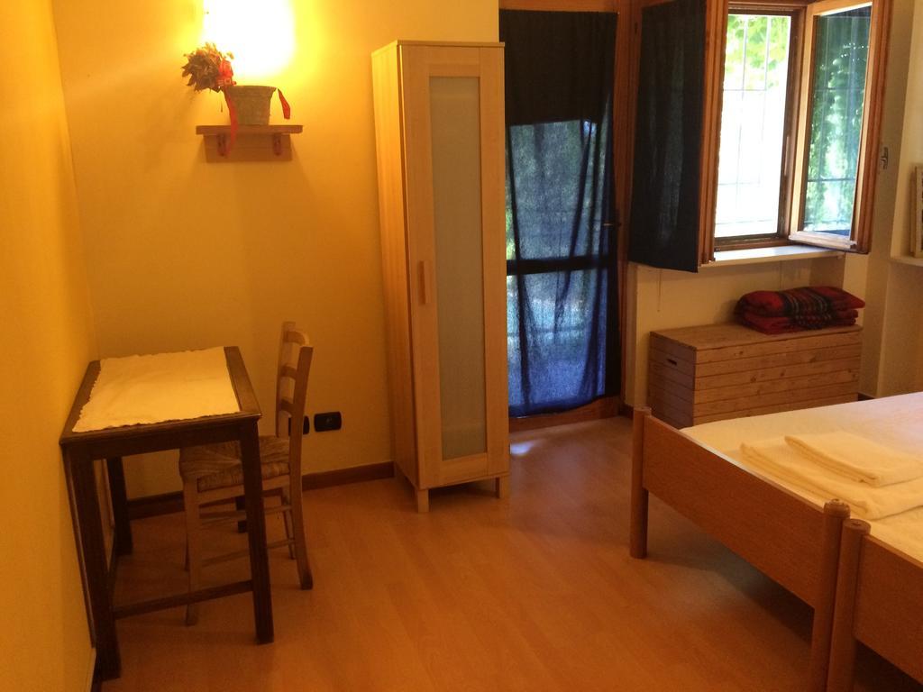 Fattoria Sequoia Bed and Breakfast Castagneto Po Pokój zdjęcie